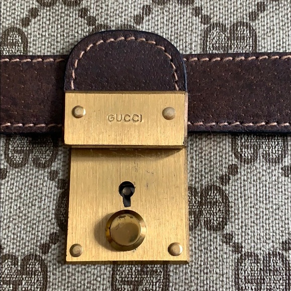 Authentic vintage Gucci clutch! - Picture 2 of 8